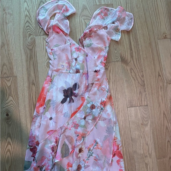Lipsy Beautiful Floral Pink and White Maxi Dress Asymmetrical - Picture 3 of 6